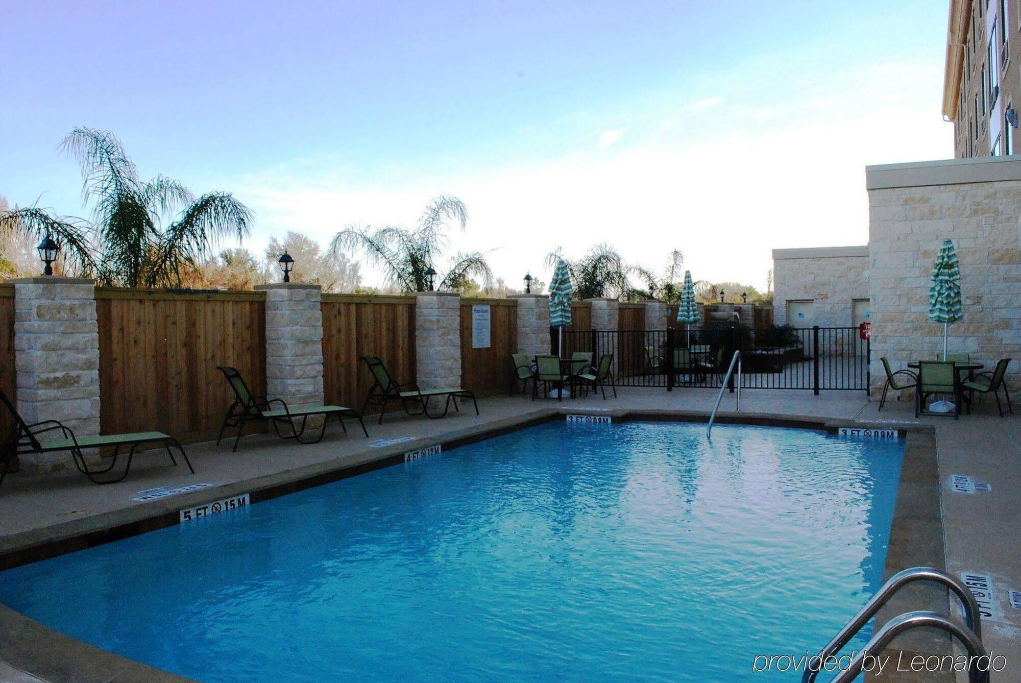 Holiday Inn Express & Suites Houston South - Near Pearland By Ihg Exterior foto